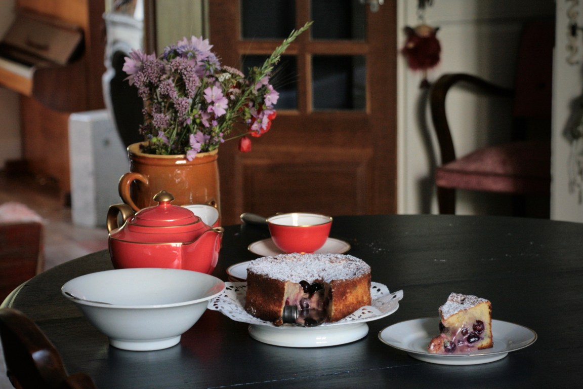 Cherries with Friends – How to Make&nbsp;Chriesitschope